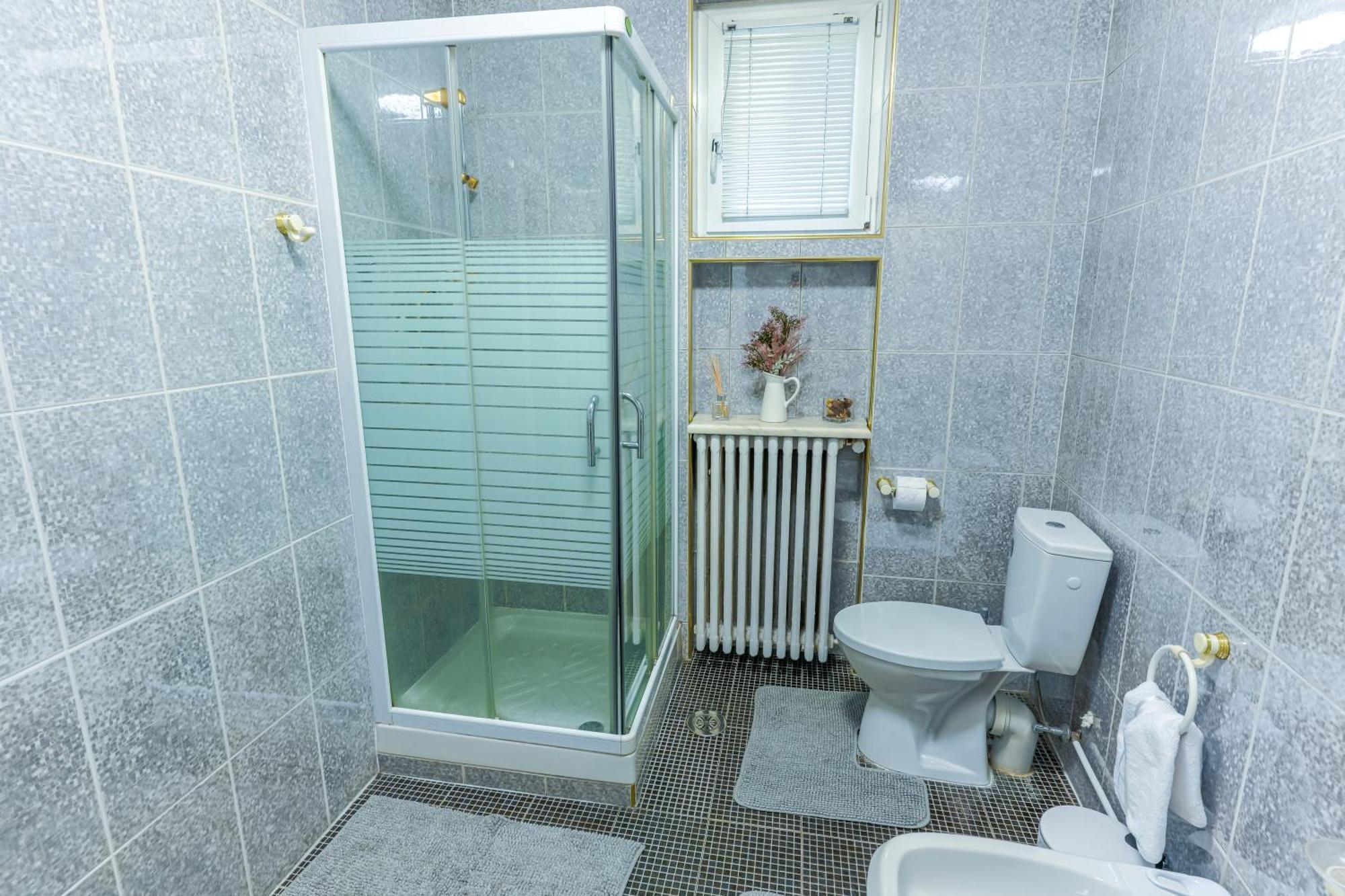 Ultracentral Golden Gatehouse 3 Bdrm Bucharest Exterior photo