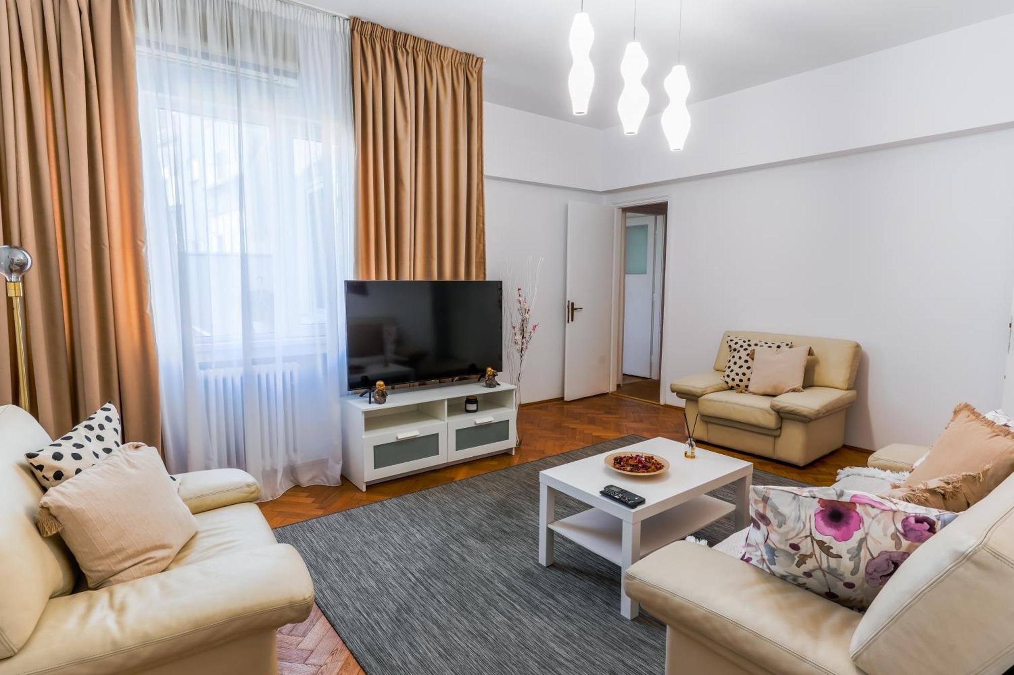 Ultracentral Golden Gatehouse 3 Bdrm Bucharest Exterior photo